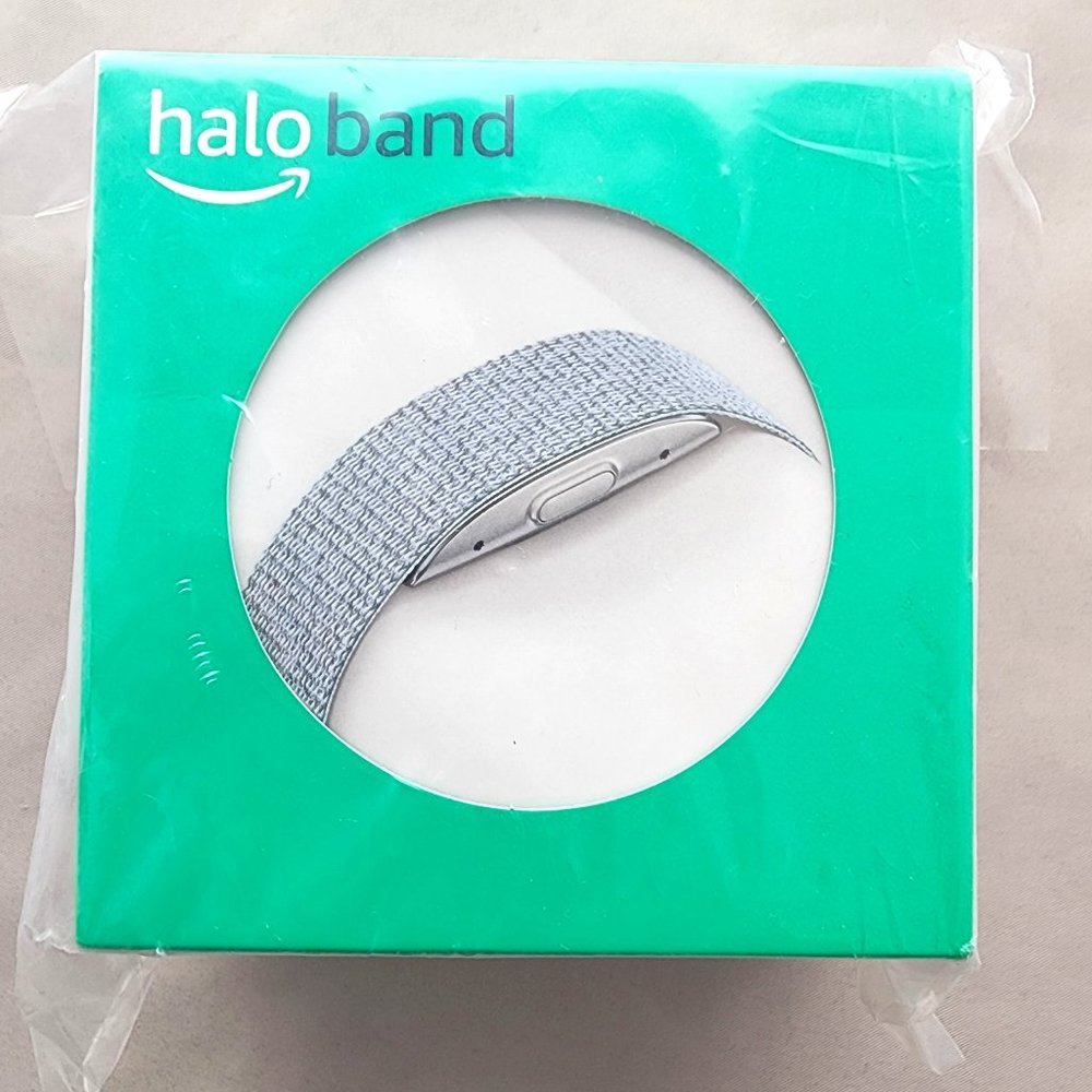 BRAND NEW Amazon Halo Band Activity Tracker - Winter/Silver, Medium Halo Band in